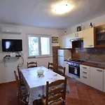 Marin * Primošten