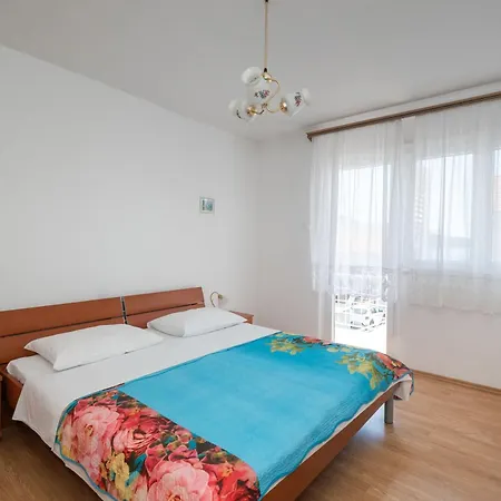 Apartment Marin Primosten